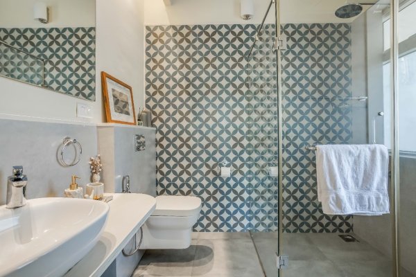 Image Title Goes Here